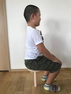 一脚椅子　宗史朗