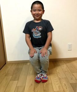 一脚椅子